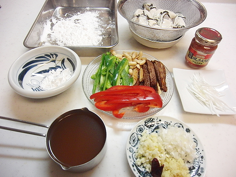 牡蠣の中華風ピリ辛炒めの材料